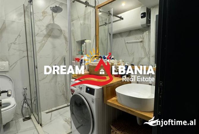 Shtepi ne shitje Apartament ne Tirane, 2+1, Mobilimi E mobiluar, Pagesa 249,000  Euro.