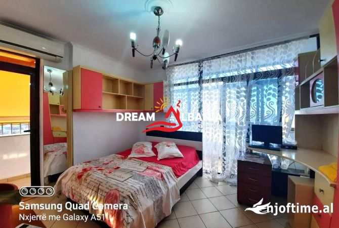 Shtepi me qera Apartament ne Tirane, 3+1, Mobilimi E mobiluar, Pagesa 800  Euro.