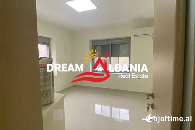 Ambient biznesi me qera 3+1 ne Tirane - 600 Euro