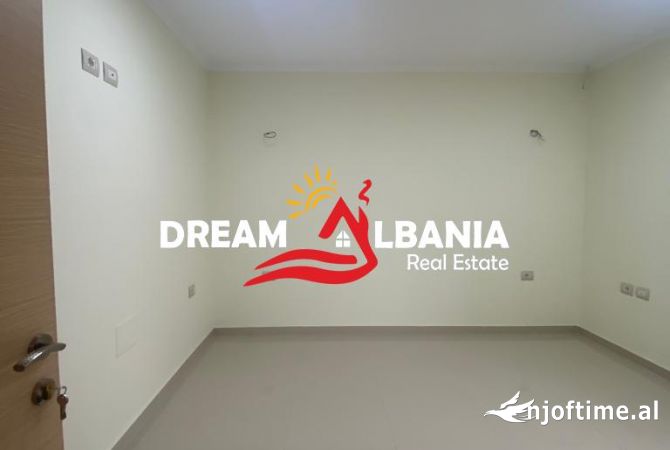 Ambient biznesi me qera 3+1 ne Tirane - 600 Euro