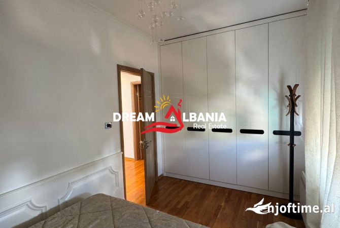 Shtepi me qera Apartament ne Tirane, 2+1, Mobilimi E mobiluar, Pagesa 2,000  Euro.