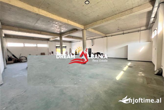 Business Property for Rent 4+1 in Tirana - 1,000 Euro