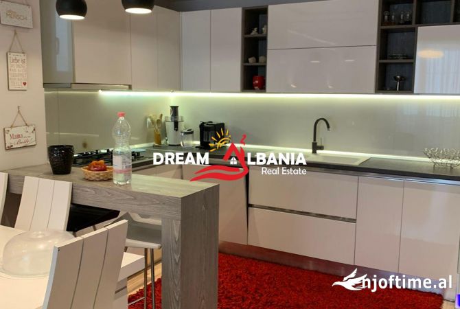Shtepi me qera 2+1 ne Tirane - 800 Euro