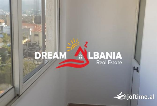 Shtepi ne shitje Apartament ne Tirane, 1+1, Mobilimi Bosh, pa mobiluar, Pagesa 79,000  Euro.