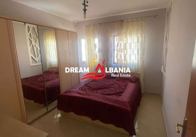 Shtepi me qera  ne Tirane, 2+1, Mobilimi E mobiluar, Pagesa 370  Euro.