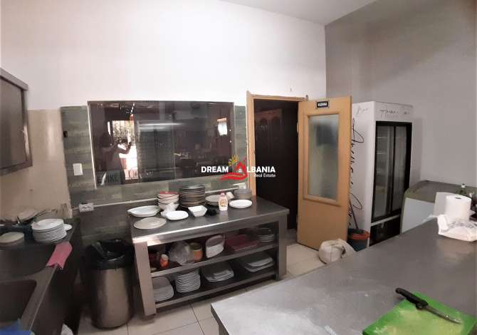 Restorant me qera tek Komuna Parisit, prane Kompleksit Dinamo ne Tirane (ID 4271635)