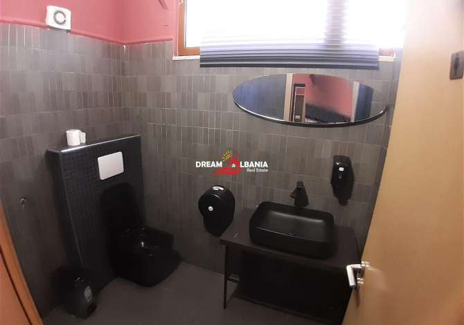 Restorant me qera tek Komuna Parisit, prane Kompleksit Dinamo ne Tirane (ID 4271635)