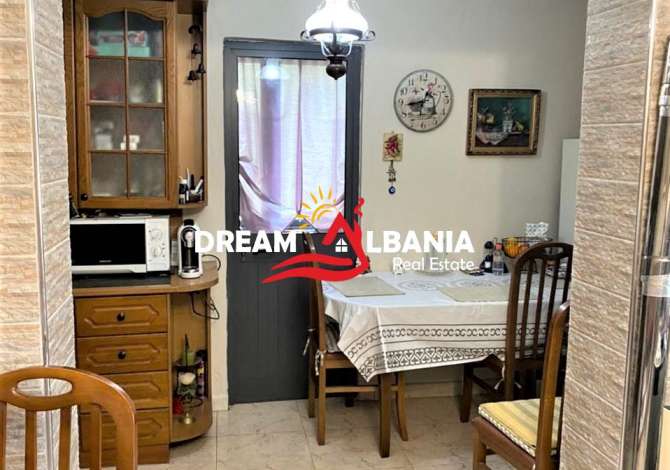 Shtepi ne shitje  ne Tirane, 2+1, Mobilimi E mobiluar, Pagesa 95,000  Euro.