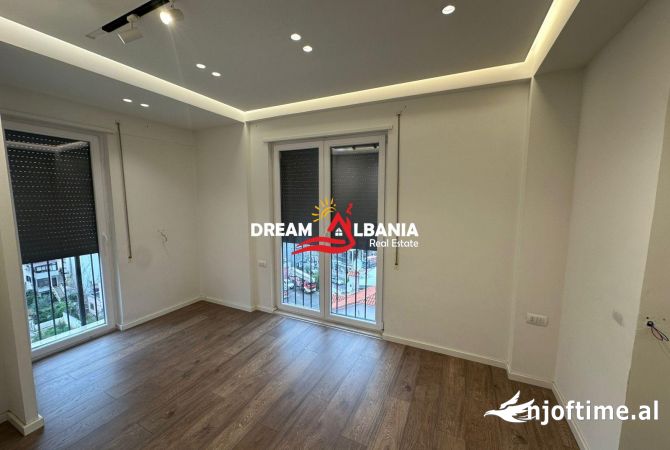 Jepet zyre 3+1+2 me qera tek 21 Dhjetori (ID 4261716)