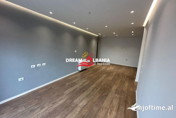 Jepet zyre 3+1+2 me qera tek 21 Dhjetori (ID 4261716)