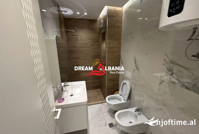 Shtepi ne shitje Apartament ne Tirane, 3+1, Mobilimi Bosh, pa mobiluar, Pagesa 310,000  Euro.