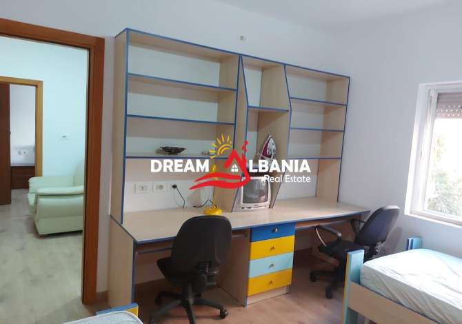 Shtepi ne shitje  ne Tirane, 2+1, Mobilimi E mobiluar, Pagesa 68,000  Euro.