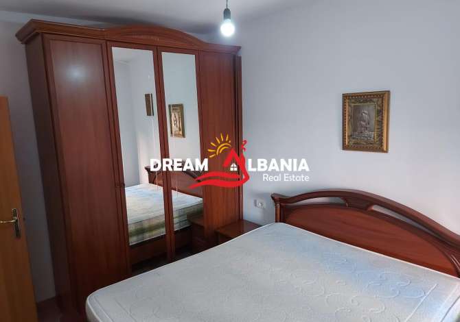 Shtepi ne shitje  ne Tirane, 2+1, Mobilimi E mobiluar, Pagesa 68,000  Euro.