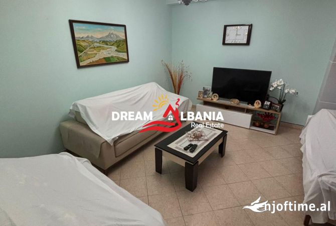 Shtepi ne shitje Apartament ne Tirane, 2+1, Mobilimi E mobiluar, Pagesa 234,000  Euro.