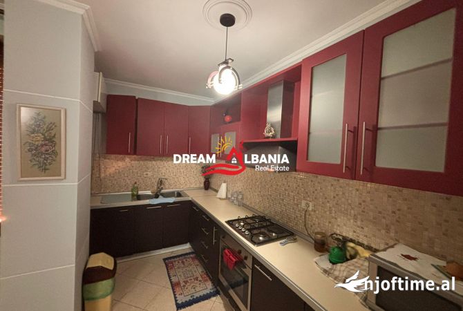 Shtepi ne shitje Apartament ne Tirane, 2+1, Mobilimi E mobiluar, Pagesa 234,000  Euro.