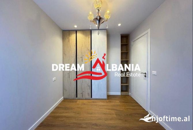 Shtepi ne shitje Apartament ne Tirane, 2+1, Mobilimi E mobiluar, Pagesa 225,000  Euro.
