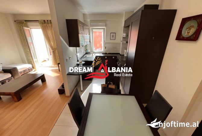 Shtepi me qera 2+1 ne Tirane - 800 Euro