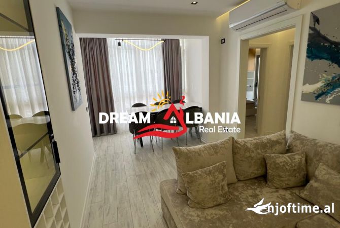 Shtepi ne shitje Apartament ne Tirane, 3+1, Mobilimi E mobiluar, Pagesa 275,000  Euro.