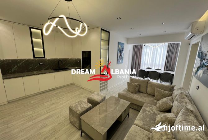 Shtepi ne shitje 3+1 ne Tirane - 275,000 Euro