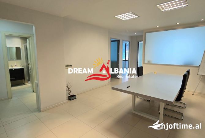 Ambient Komercial/Zyre ne Shitje ne Rrugen e Elbasanit, prane Stadiumit Air Albania ne Tirane (ID 41