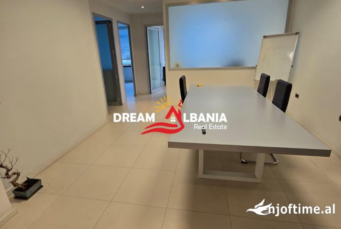 Ambient biznesi ne shitje 3+1 ne Tirane - 340,000 Euro