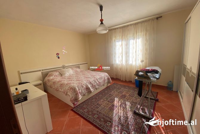 Shtepi ne shitje Apartament ne Tirane, 1+1, Mobilimi Bosh, pa mobiluar, Pagesa 75,000  Euro.