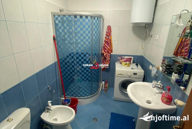 Shtepi ne shitje Apartament ne Tirane, 1+1, Mobilimi Bosh, pa mobiluar, Pagesa 75,000  Euro.