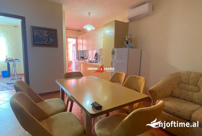 Shtepi ne shitje Apartament ne Tirane, 1+1, Mobilimi Bosh, pa mobiluar, Pagesa 75,000  Euro.