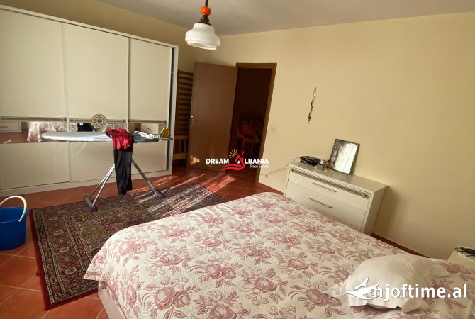 Shtepi ne shitje Apartament ne Tirane, 1+1, Mobilimi Bosh, pa mobiluar, Pagesa 75,000  Euro.