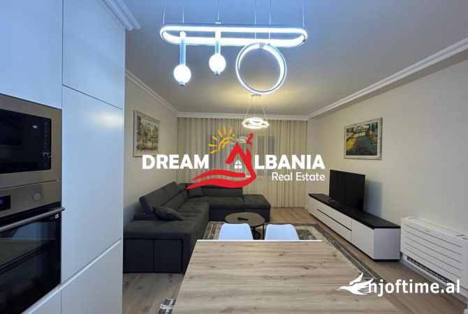 Casa in affitto 2+1 a Tirana - 1,100 Euro