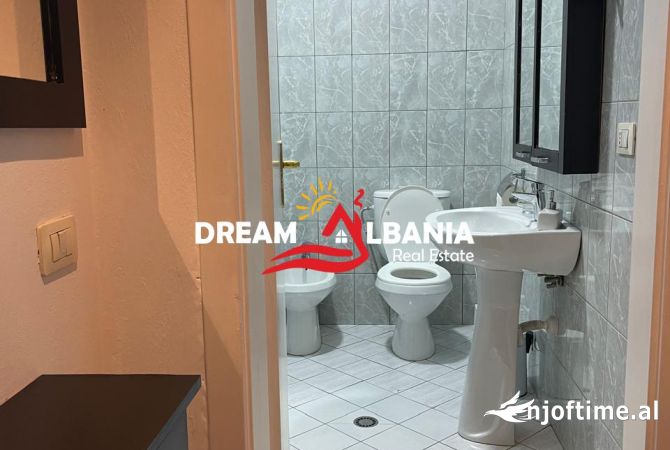 Shtepi ne shitje Apartament ne Tirane, 1+1, Mobilimi E mobiluar, Pagesa 130,000  Euro.