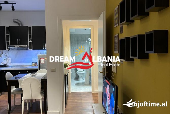 Shtepi ne shitje Apartament ne Tirane, 1+1, Mobilimi E mobiluar, Pagesa 130,000  Euro.