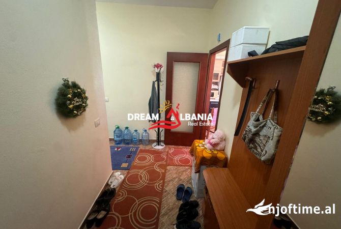 Shtepi ne shitje Apartament ne Tirane, 1+1, Mobilimi E mobiluar, Pagesa 100,000  Euro.