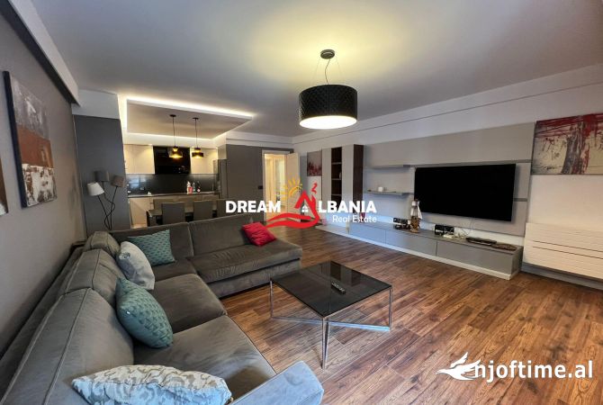 Shtepi me qera 2+1 ne Tirane - 1,200 Euro