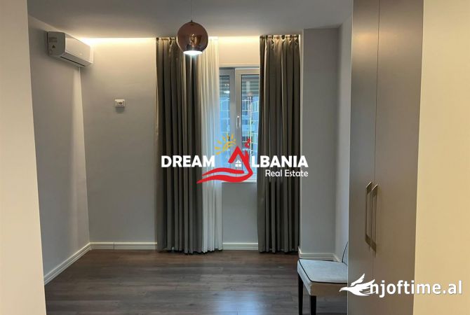 Shtepi me qera Apartament ne Tirane, 2+1, Mobilimi E mobiluar, Pagesa 800  Euro.