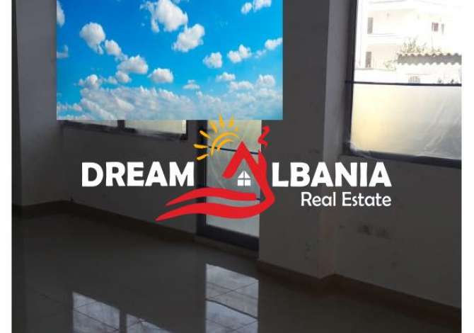 Ambjent me qera per dyqan/zyra ne rrugen Vace Zela, mbrapa qendres Globe (ID 4271636)