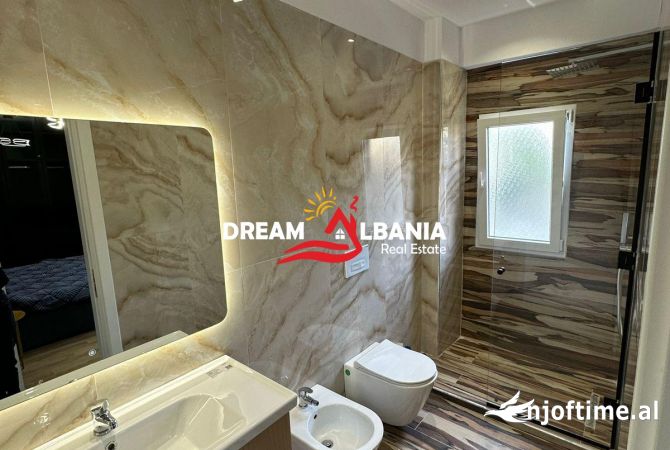 Shtepi me qera Apartament ne Tirane, 3+1, Mobilimi E mobiluar, Pagesa 1,200  Euro.