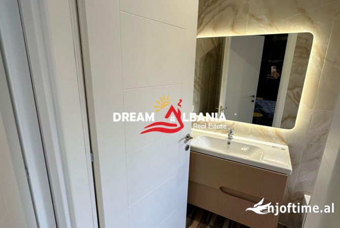 Shtepi me qera Apartament ne Tirane, 3+1, Mobilimi E mobiluar, Pagesa 1,200  Euro.