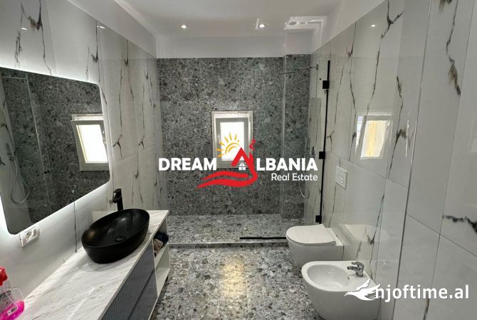 Shtepi me qera Apartament ne Tirane, 3+1, Mobilimi E mobiluar, Pagesa 1,200  Euro.