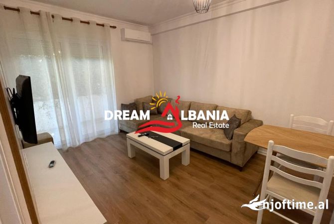 Shtepi me qera 2+1 ne Tirane - 750 Euro