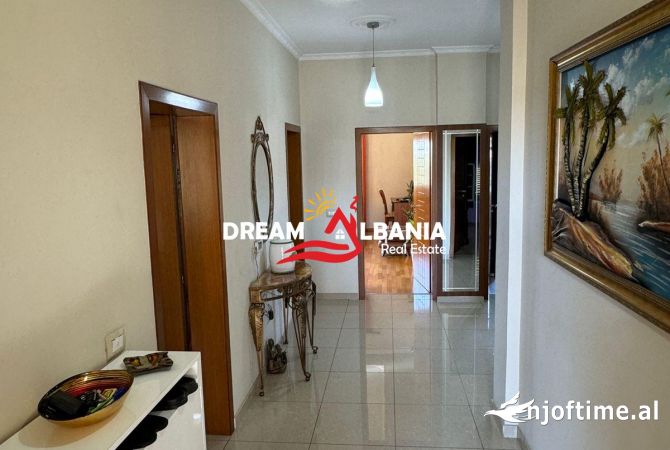 Shtepi me qera Apartament ne Tirane, 3+1, Mobilimi E mobiluar, Pagesa 500  Euro.