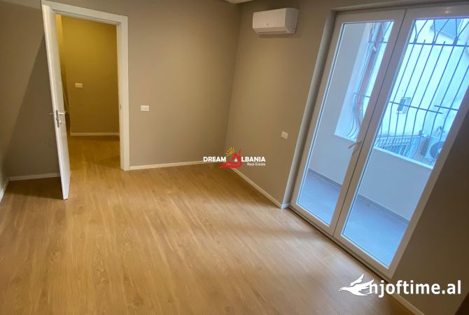 Ambient biznesi me qera 3+1 ne Tirane - 950 Euro
