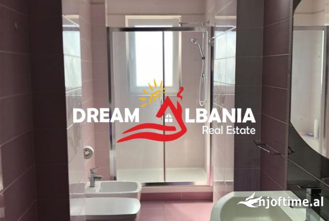 Shtepi me qera Apartament ne Tirane, 3+1, Mobilimi E mobiluar, Pagesa 1,000  Euro.