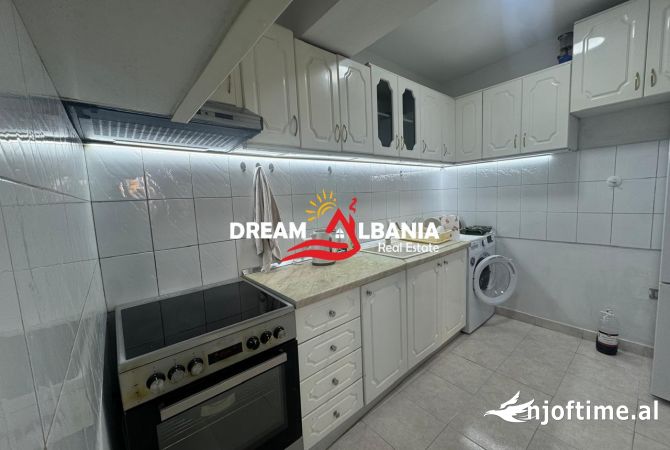 Shtepi me qera 2+1 ne Tirane - 700 Euro