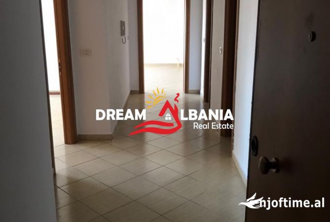 Shtepi me qera Apartament ne Tirane, 2+1, Mobilimi Bosh, pa mobiluar, Pagesa 650  Euro.