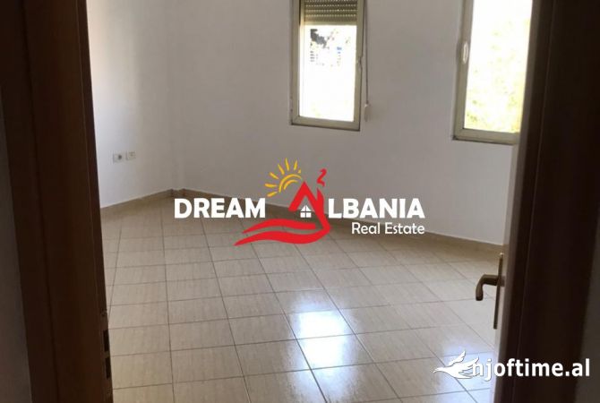 Shtepi me qera 2+1 ne Tirane - 650 Euro