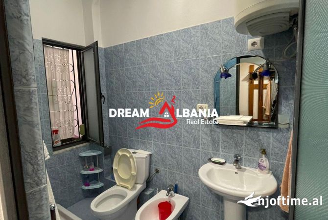 Shtepi ne shitje Apartament ne Tirane, 1+1, Mobilimi Pjeserisht e mobiluar, Pagesa 110,000  Euro.