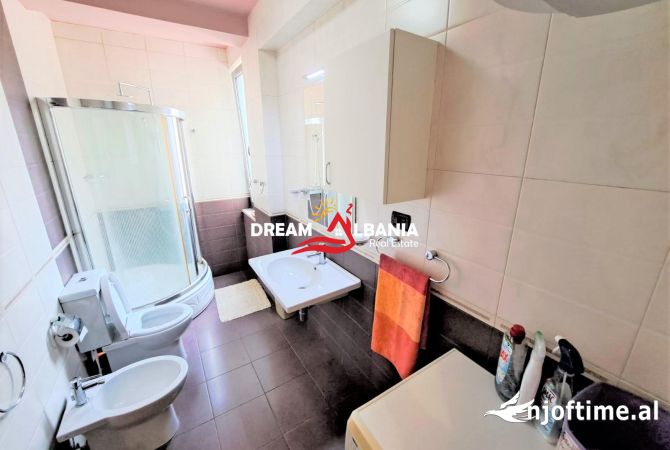 Shtepi me qera Apartament ne Tirane, 2+1, Mobilimi E mobiluar, Pagesa 700  Euro.