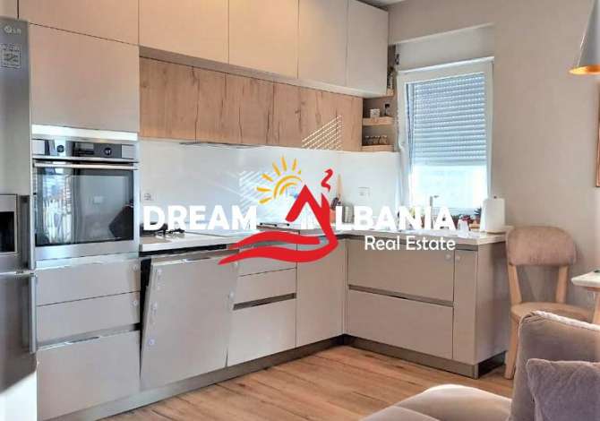 Shtepi me qera  ne Tirane, 2+1, Mobilimi E mobiluar, Pagesa 400  Euro.