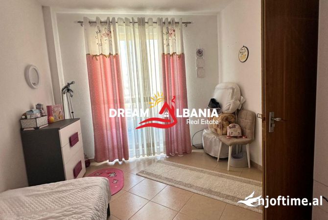 Shtepi ne shitje Apartament ne Tirane, 2+1, Mobilimi E mobiluar, Pagesa 123,000  Euro.